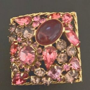 Beautiful  vintage Juliana D & E  Pink rhinestones Square gold tone pin brooch